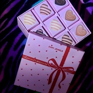 Evry Jewels Heart-Shaped Chocolate Box